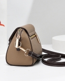 Women's bags summer high -level sense versatile fashion trend, contrasting shoulder -shoulder messenger women's bag