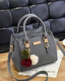 Bag women's fashionable shoulder bag double -layer large -capacity hair ball hand racks and cross women's bags