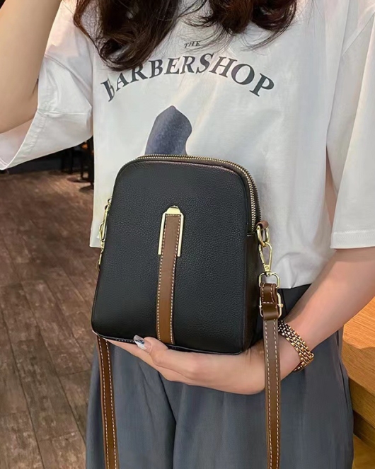 Mobile phone bag female ultra -fire shoulder -shoulder bag summer installation mobile phone light double -layer vertical model fashion small bag tide