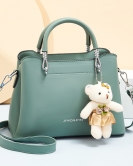 Fashionable handbag women's leisure ladies shoulder bag large -capacity soft leather multi -layer little bear pendant women's bag