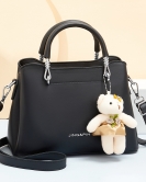 Fashionable handbag women's leisure ladies shoulder bag large -capacity soft leather multi -layer little bear pendant women's bag